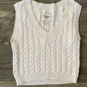 Abercrombie sweater vest